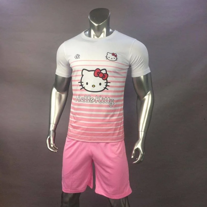 Hình nền cute nữ với ma-nơ-canh mặc áo Hello Kitty sọc hồng trắng và quần short hồng đáng yêu