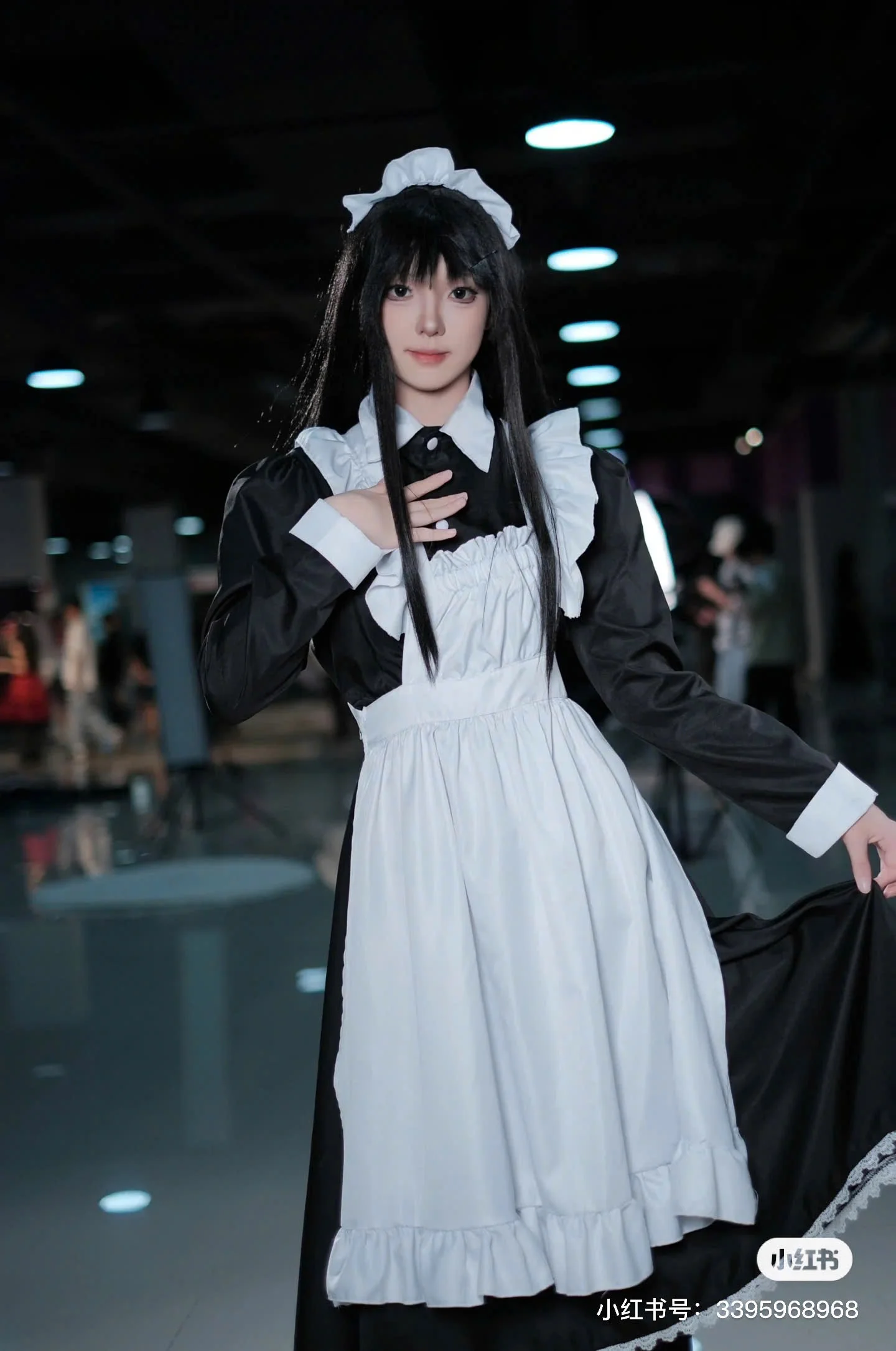 Trang phục cosplay nữ hầu gái – Miêu Quán