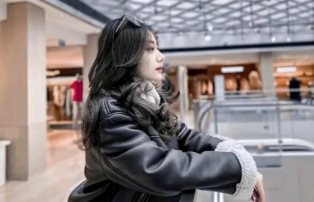 Hành trình của Trần Hà Linh: Bí quyết trở thành idol triệu người hâm mộ